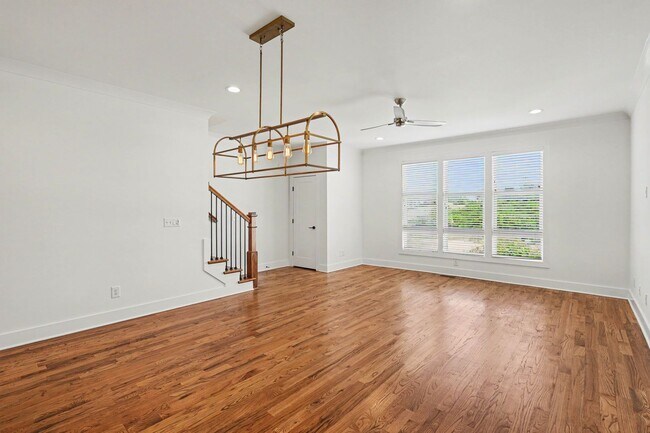 Foto del edificio - 99 Fern Ave