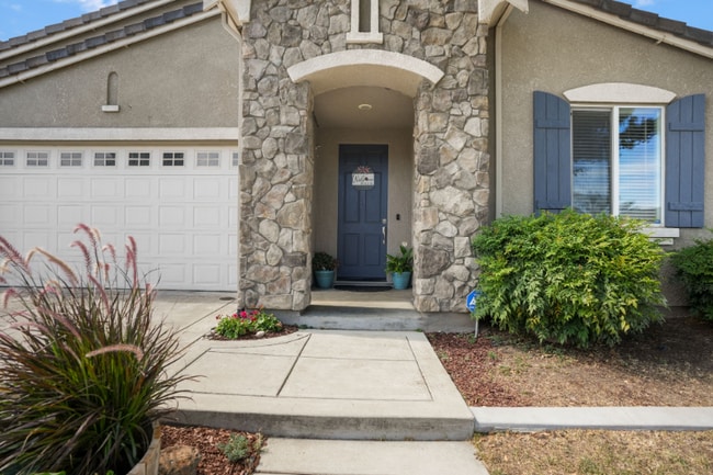 Building Photo - 2512 Cancun Ct