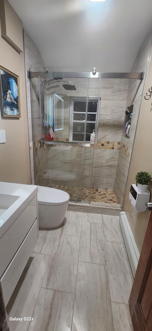 Foto del edificio - 219-23 114th Rd