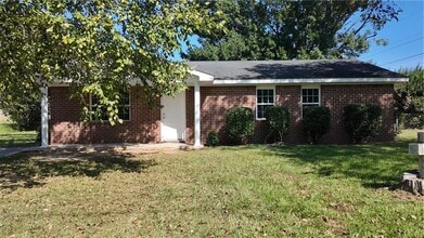 Building Photo - 108 Gatewood Dr