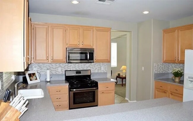 Foto del edificio - 44236 46th St W