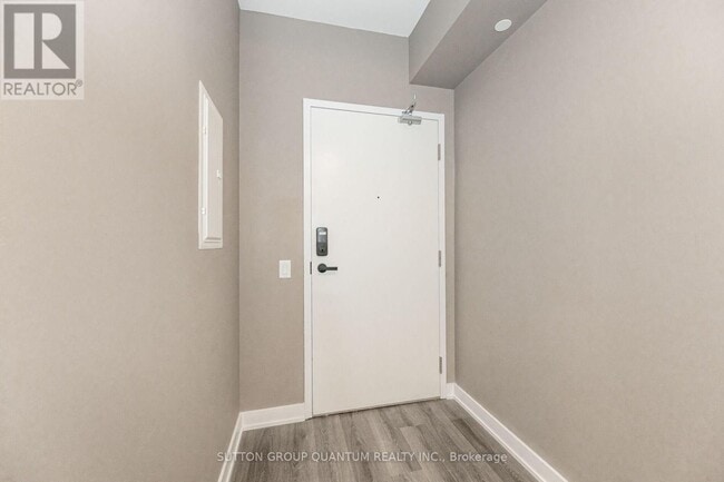 Photo du bâtiment - 3883-3883 Quartz Rd