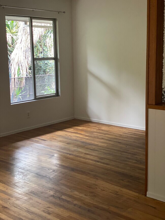 Foto del edificio - 1820 N Edgemont St