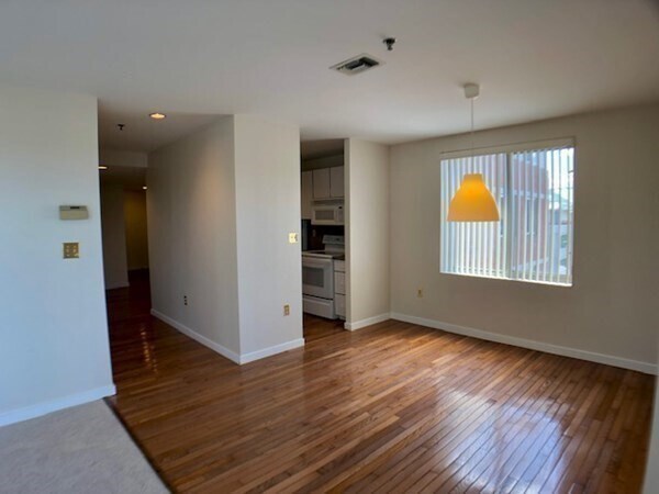 Foto del edificio - 193 Oak St