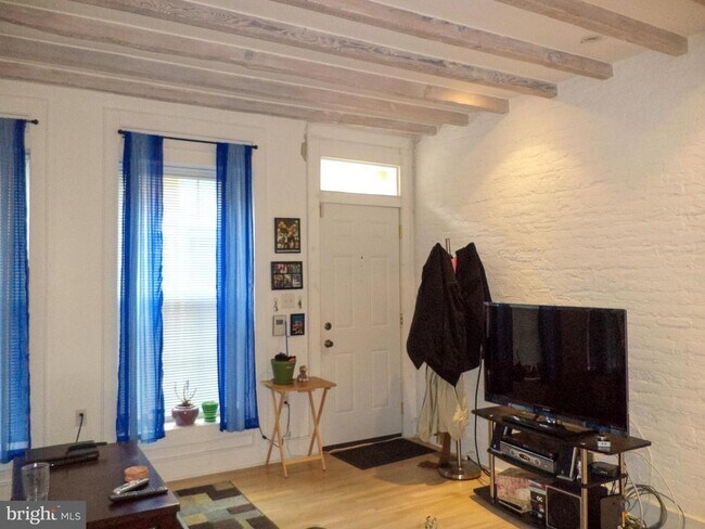 Foto del edificio - 1744 Webster St