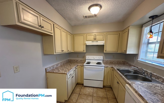 Building Photo - 4482 Grinstead Cove
