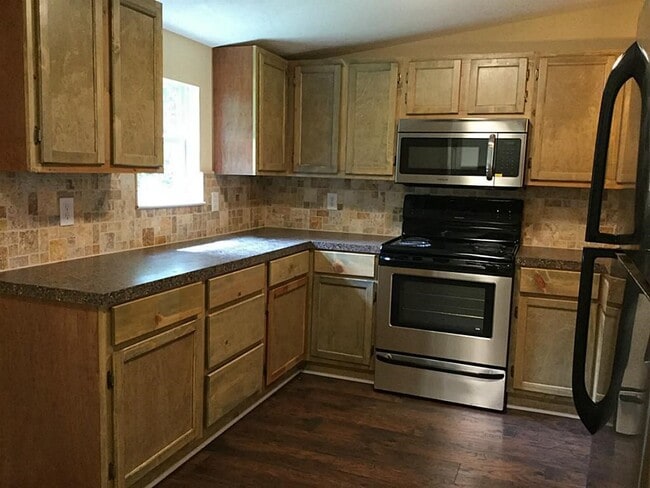 Foto del edificio - 404 Kelley Blvd