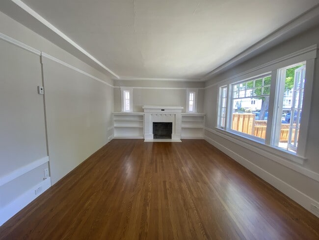 Building Photo - 1401 Bellevue Ave