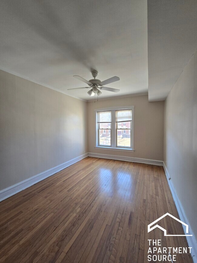 Foto del edificio - 5133 N Damen Ave