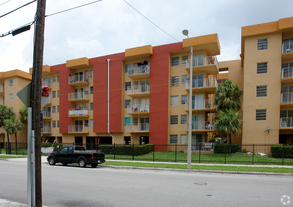 Primary Photo - City View Apartments