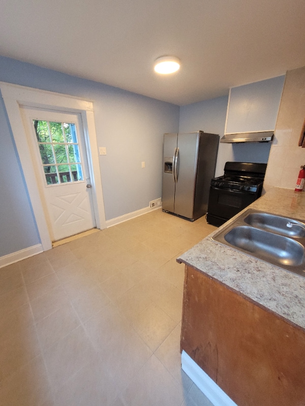 14 Garfield Ave Unit 1, Binghamton, NY 13905 Room for Rent in