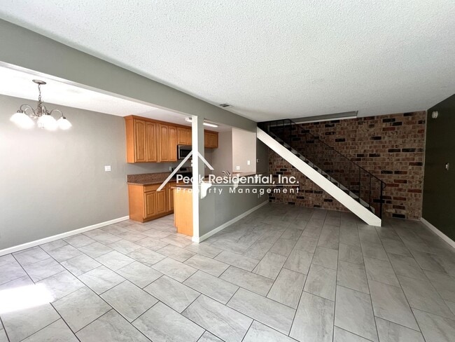 Foto del edificio - A Very Nice 2bd/1ba Citrus Heights Condo with Garage