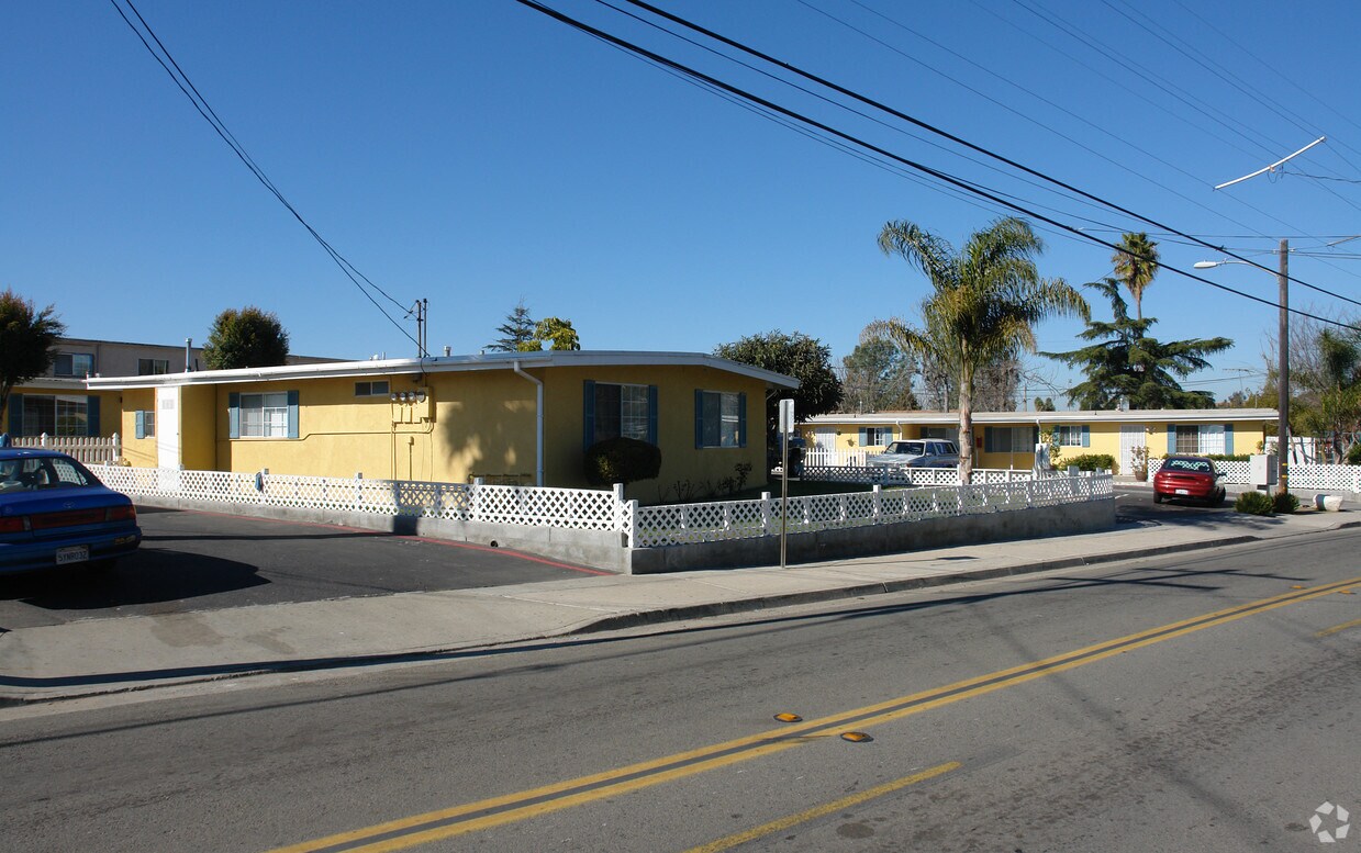 Primary Photo - 716-730 N Citrus Ave
