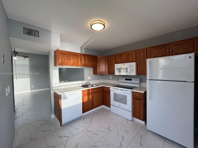 Foto del edificio - 1300 S Franklin Ave