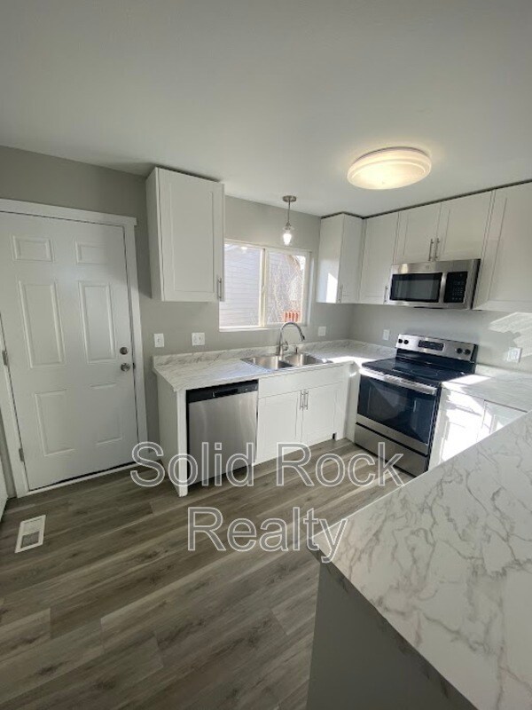 Foto del edificio - 2649 Bannister Ct