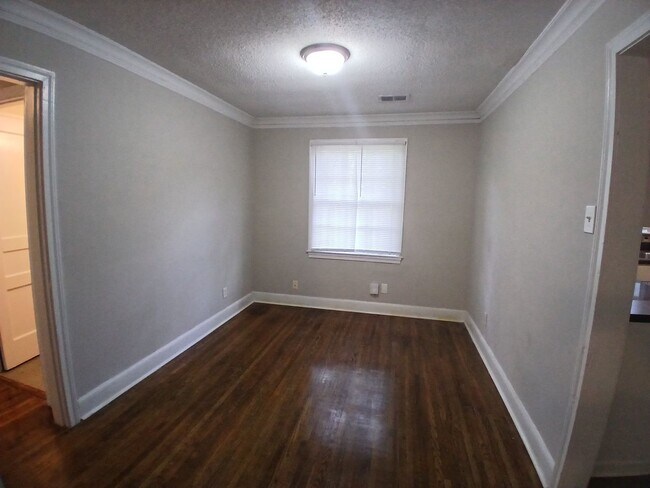 Foto del edificio - Delightful 3 bed 1 bath home - Open To Sec...
