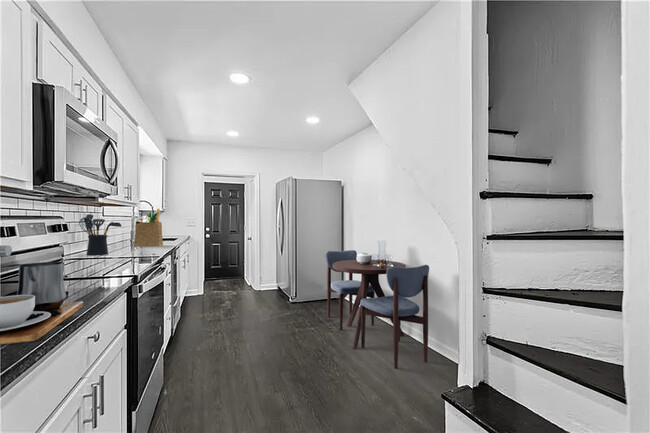 Building Photo - 4923 Butler St