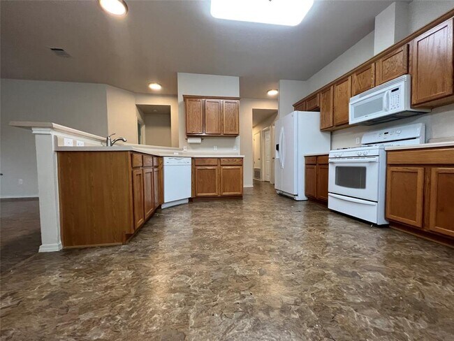 Building Photo - 14610 Rumfeldt St