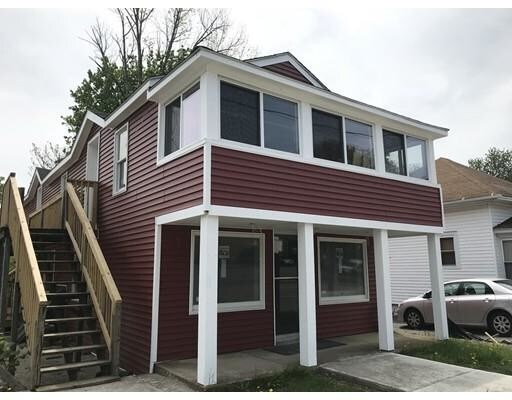 Primary Photo - 207 Main St