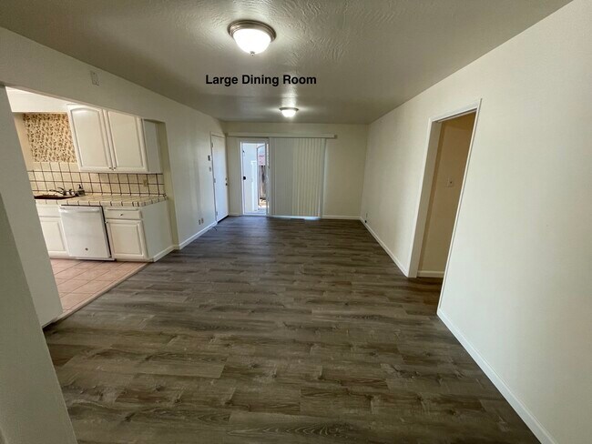 Larged Dining Room - 3246 Lenard Dr