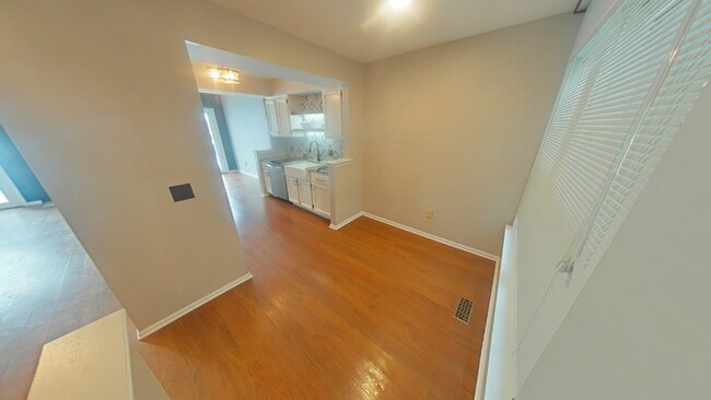 Building Photo - "Chic & Spacious 2-Bed Condo in Sterling Heights – 2.5 Baths & 1383 Sq. Ft. of Comfort!"