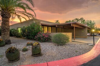 Building Photo - 510 W Cll Lago