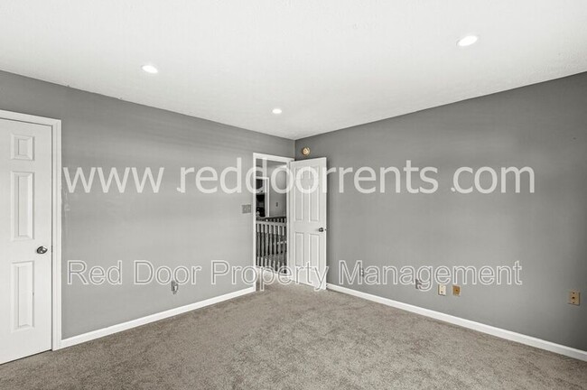 Foto del edificio - 7226 Pheasant Ridge Dr