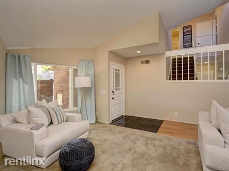 Foto del edificio - 7745 Seabreeze Dr