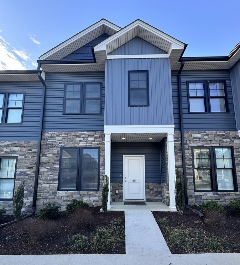 45 Cuddington Ln, Lynchburg, VA 24501 Townhome Rentals in Lynchburg