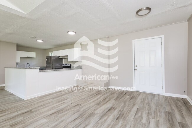 Foto del edificio - 1185 N Old Canton Rd