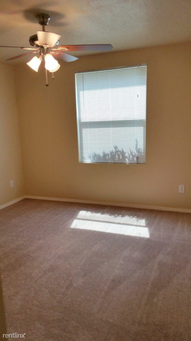 Building Photo - 1206 Wisdom Dr