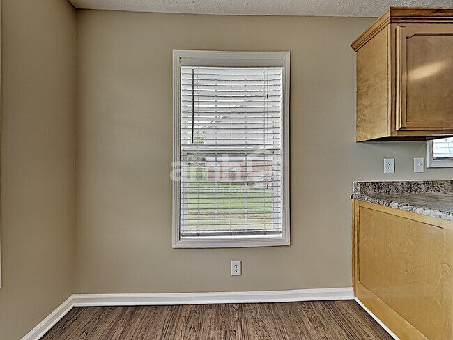 Foto del edificio - 145 Buttermere Dr