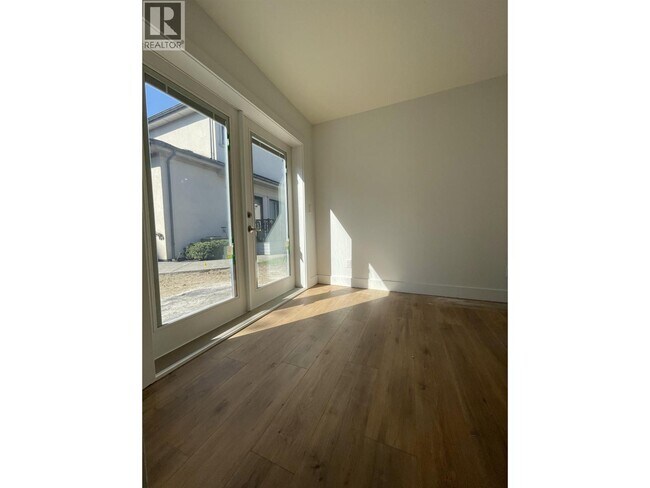 Building Photo - 6349 Fremlin St