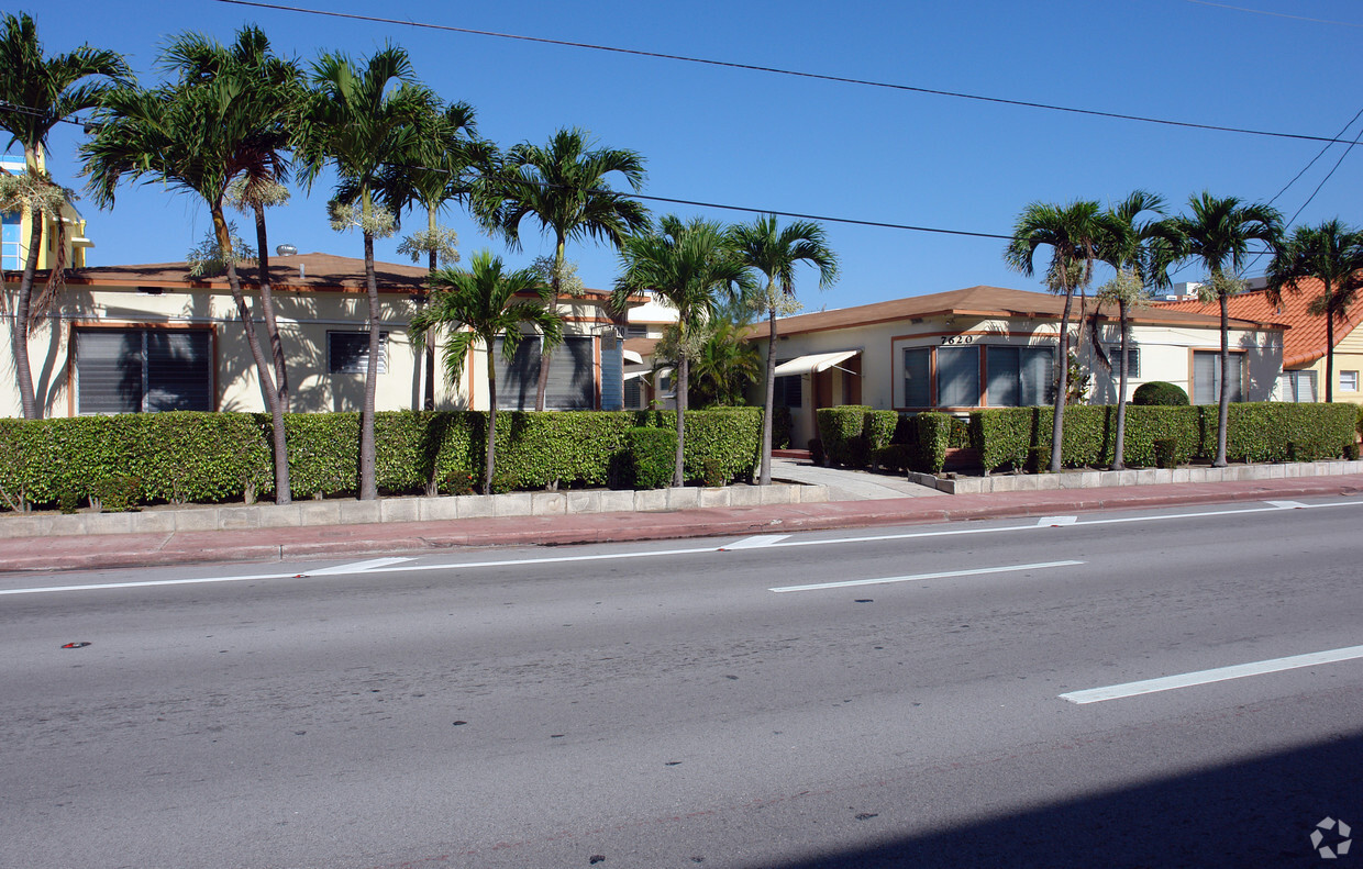 Building Photo - Sirena Suites Miami Beach