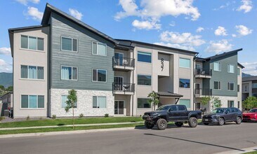 Building Photo - 837 S 200 E