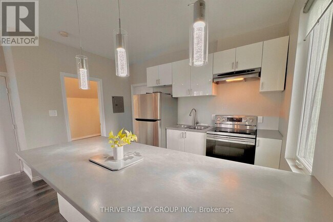 Building Photo - 119 McClary Ave