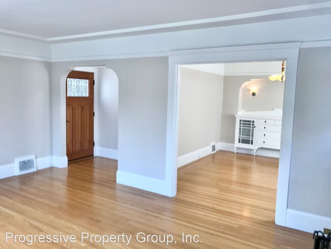 Building Photo - 2 br, 1 bath House - 129 Capistrano Avenue