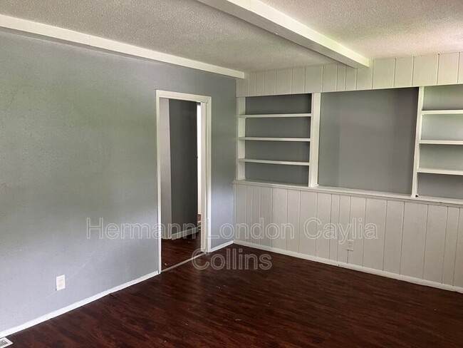 Building Photo - 452 Bluff Dr