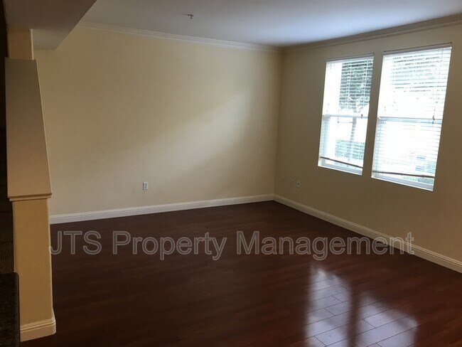 Foto del edificio - 4800 Westlake Parkway