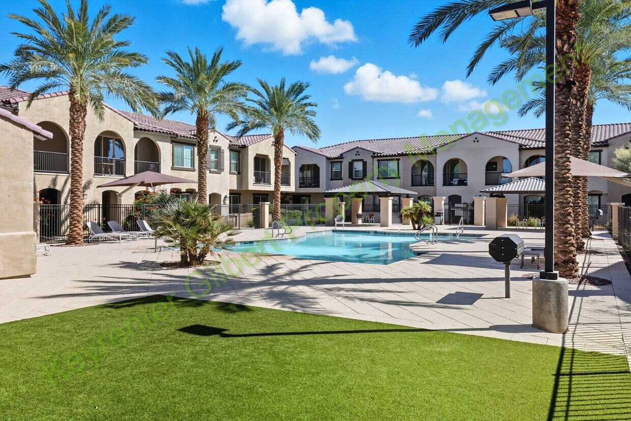 Foto principal - Beautiful Chandler Single-Story Condo in a...