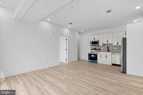 Building Photo - 809 Diamond St