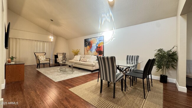 Building Photo - 15020 N 40th St