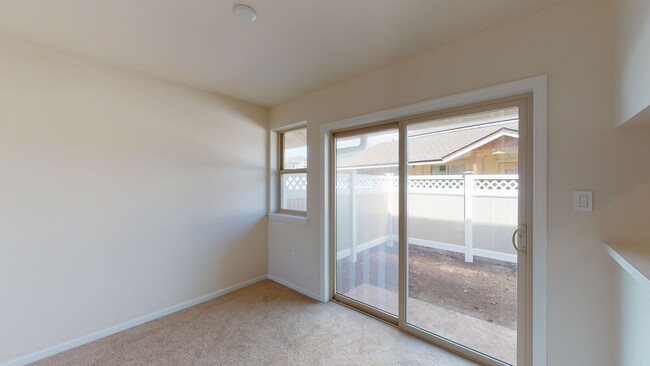 Building Photo - Kahoma Village Condo 2 Bed /2.5 Bath, Full...