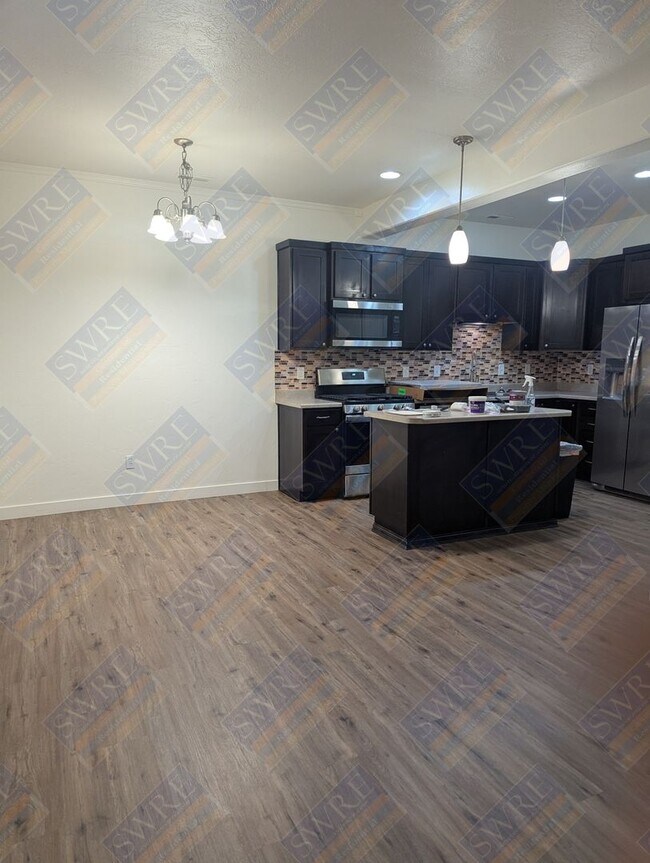 Foto del edificio - Available now! View Today by calling ShowMojo at 307.219.4881