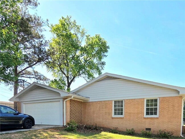 Building Photo - 1499 Hammack Dr