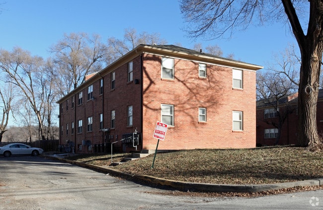 Building Photo - Swope Plaza Apartments