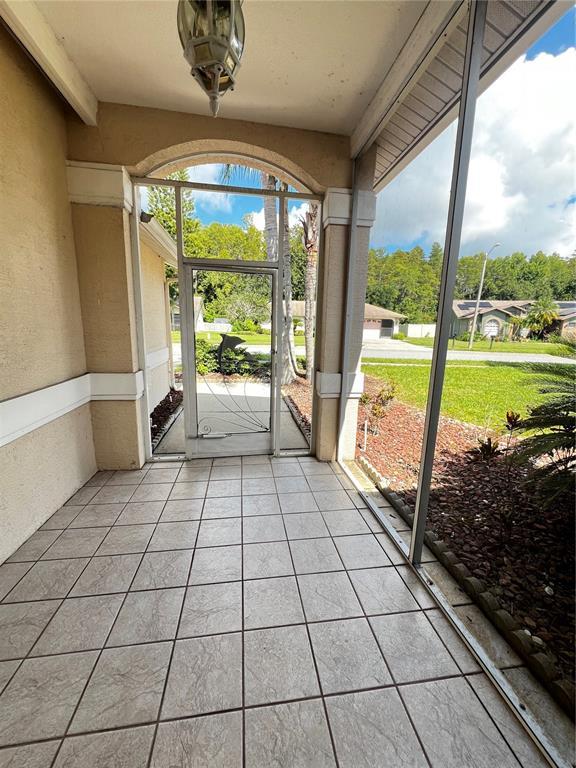 Foto del edificio - 8642 Cypress Lakes Blvd
