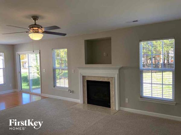 Building Photo - 1011 Bridleside Dr