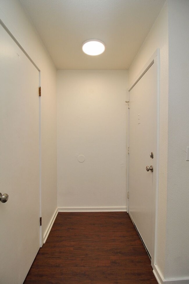 Building Photo - 4232-4232 SE Cesar Estrada Chavez Blvd