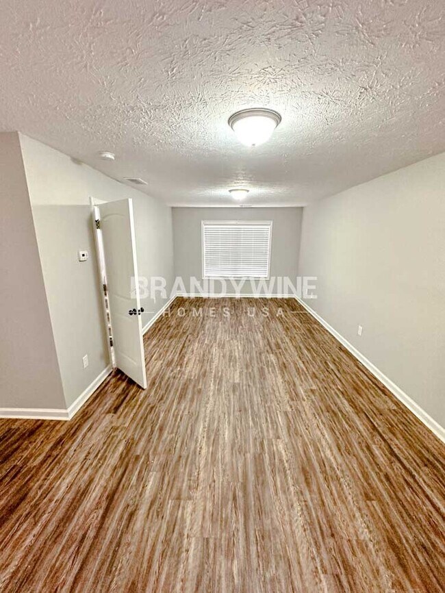 Foto del edificio - 69 Butler Park Pl